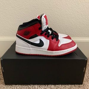 Nike Chicago Jordan 1 Mid